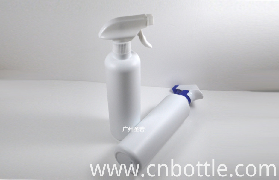 White HDPE Plastic Spray Bottle And White Trigger Spray Pump 白色HDPE塑料喷雾瓶和白色触发喷雾泵